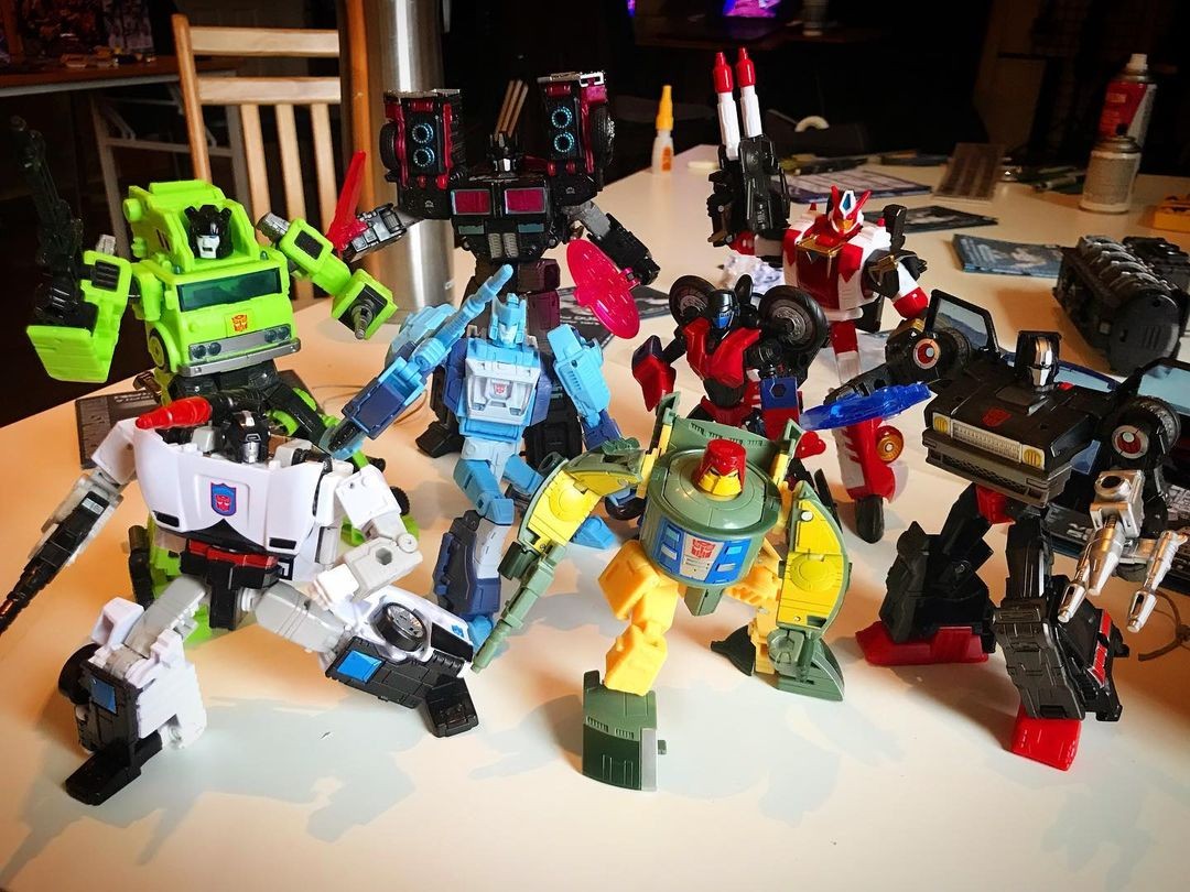 Transformers News: Hasbro Designer Reveals Velocitron Cosmos was Initially Based on Cybertronian Bumblebee Mold Transformers News: Hasbro Designer Reveals Velocitron Cosmos was Initially Based on Cybertronian Bumblebee Mold
