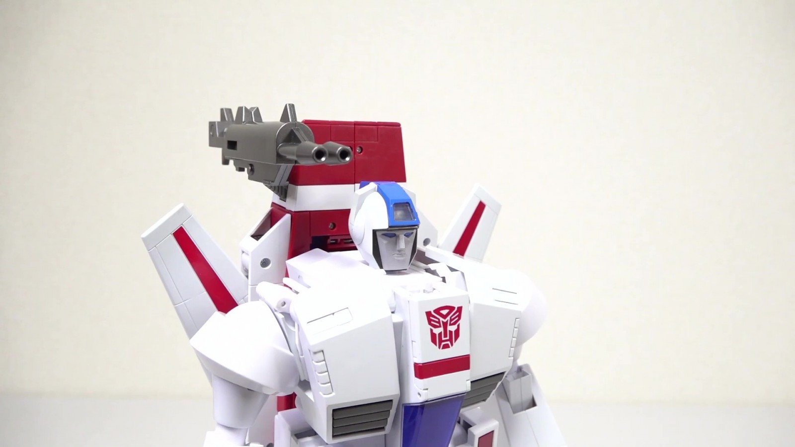 Transformers News: MP-57 Masterpiece Skyfire/Jetfire Review Shows a Different Scale Interpretation than Siege Line Transformers News: MP-57 Masterpiece Skyfire/Jetfire Review Shows a Different Scale Interpretation than Siege Line
