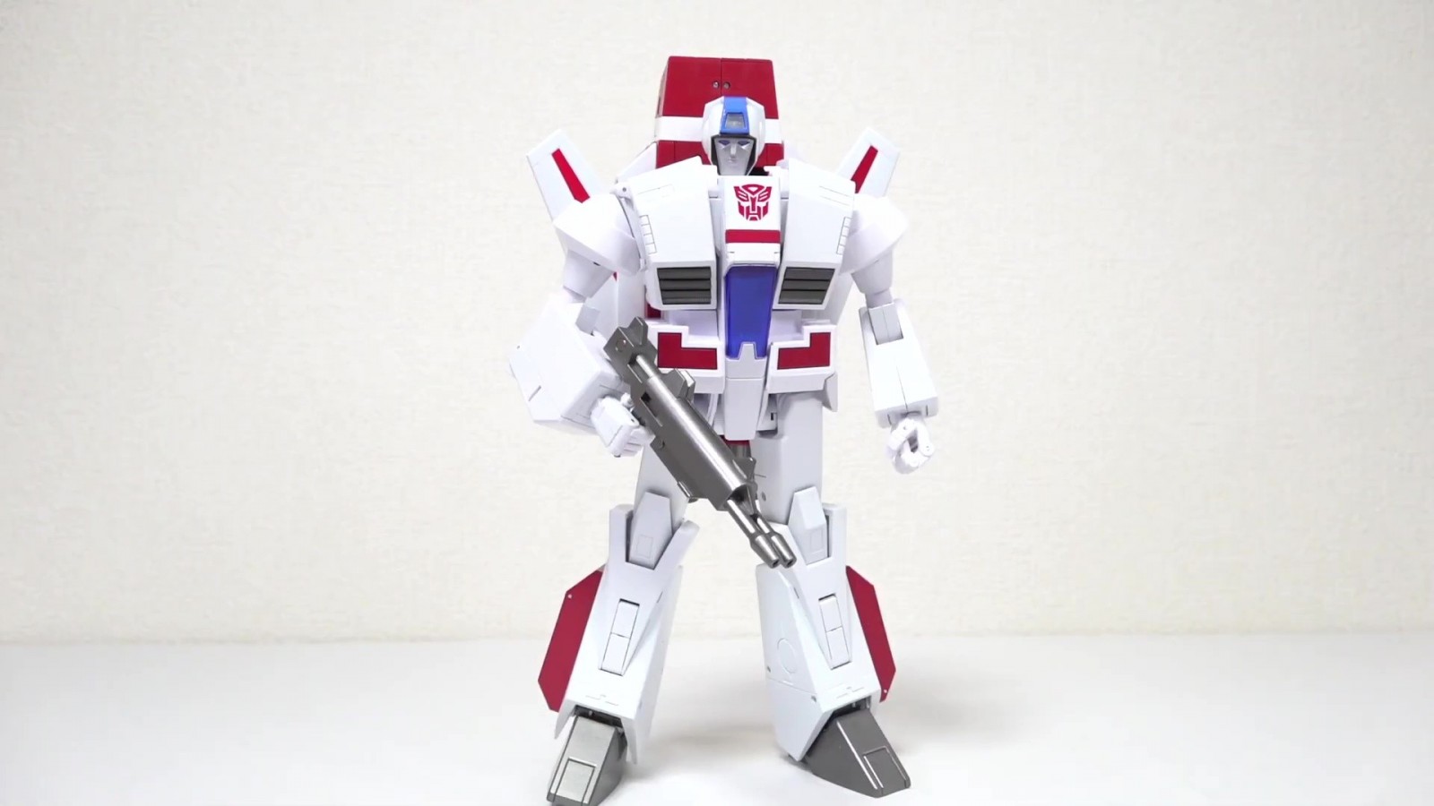 Transformers News: MP-57 Masterpiece Skyfire/Jetfire Review Shows a Different Scale Interpretation than Siege Line Transformers News: MP-57 Masterpiece Skyfire/Jetfire Review Shows a Different Scale Interpretation than Siege Line