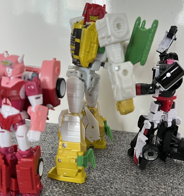 Transformers News: First Look at Transformers Velocitron Crasher (Go Bot) Transformers News: First Look at Transformers Velocitron Crasher (Go Bot)