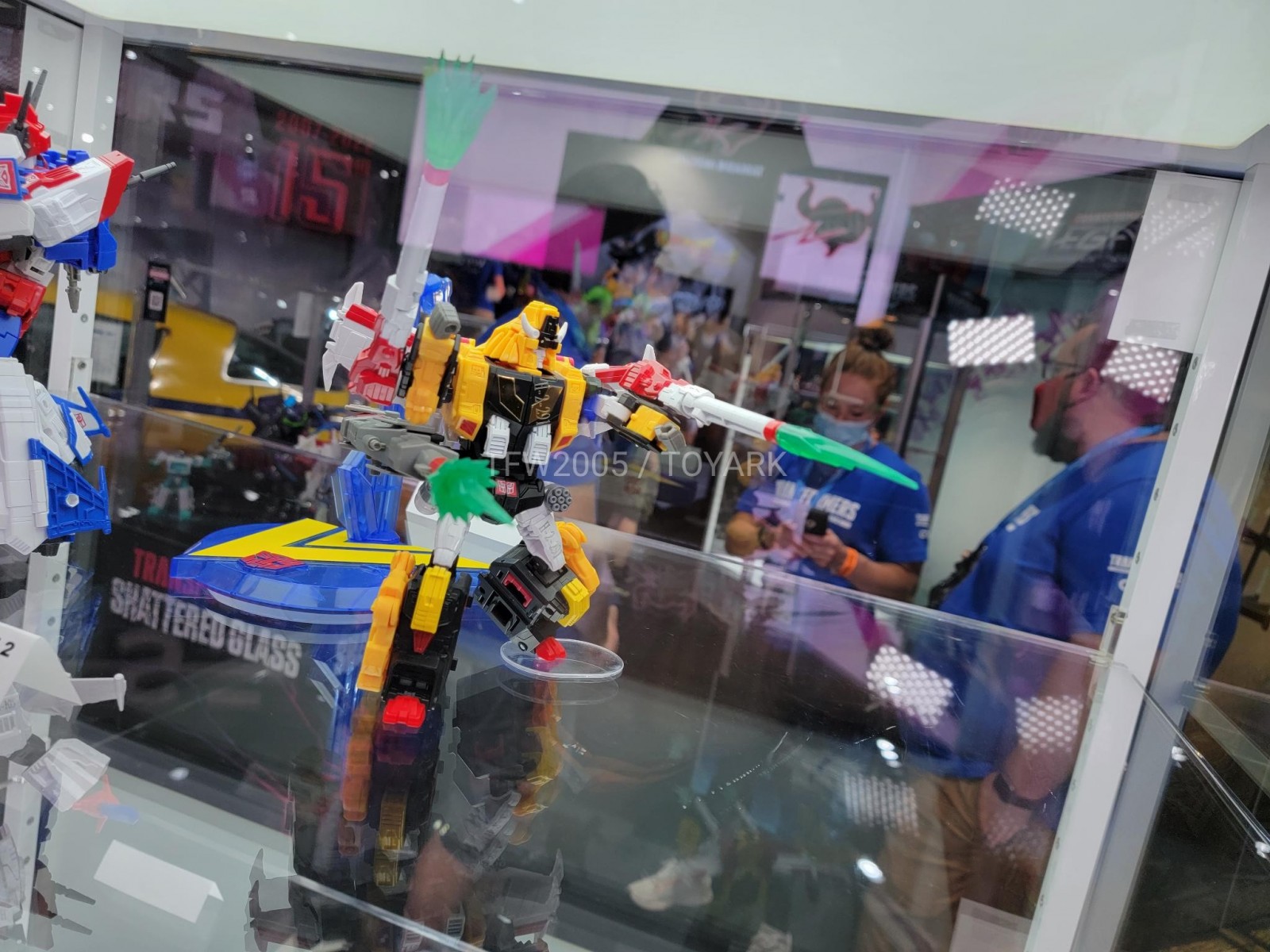 Transformers News: Images of Transformers Booth at SDCC's Preview Night