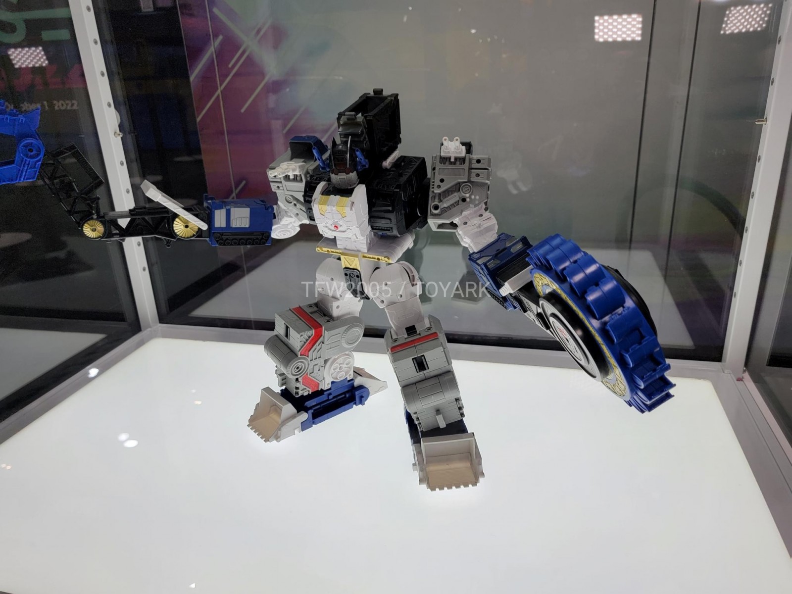 Transformers News: Images of Transformers Booth at SDCC's Preview Night