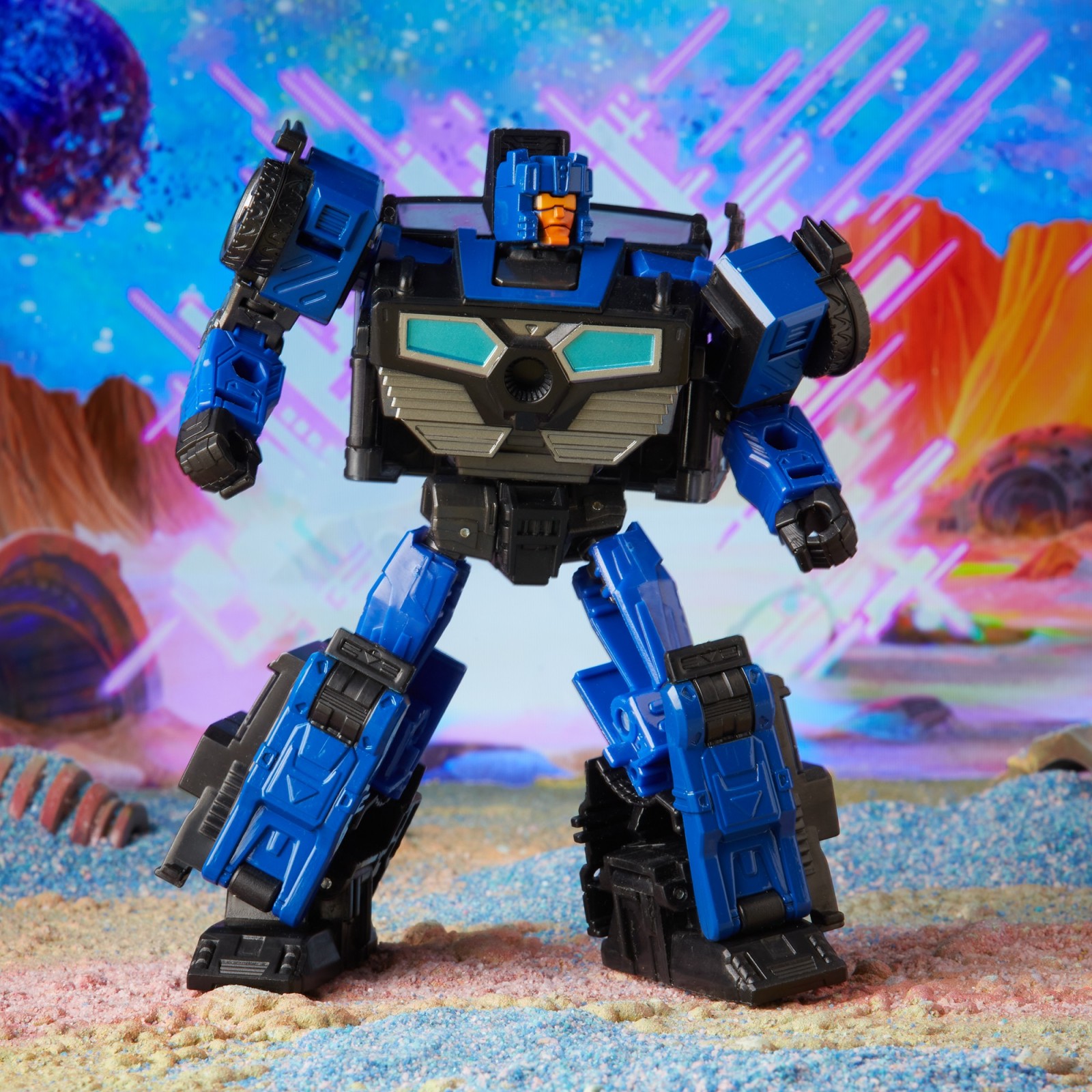 Transformers News: Clearer Images of SDCC Legacy Reveals and First Look at Skullgrin's Alt Mode Transformers News: Clearer Images of SDCC Legacy Reveals and First Look at Skullgrin's Alt Mode