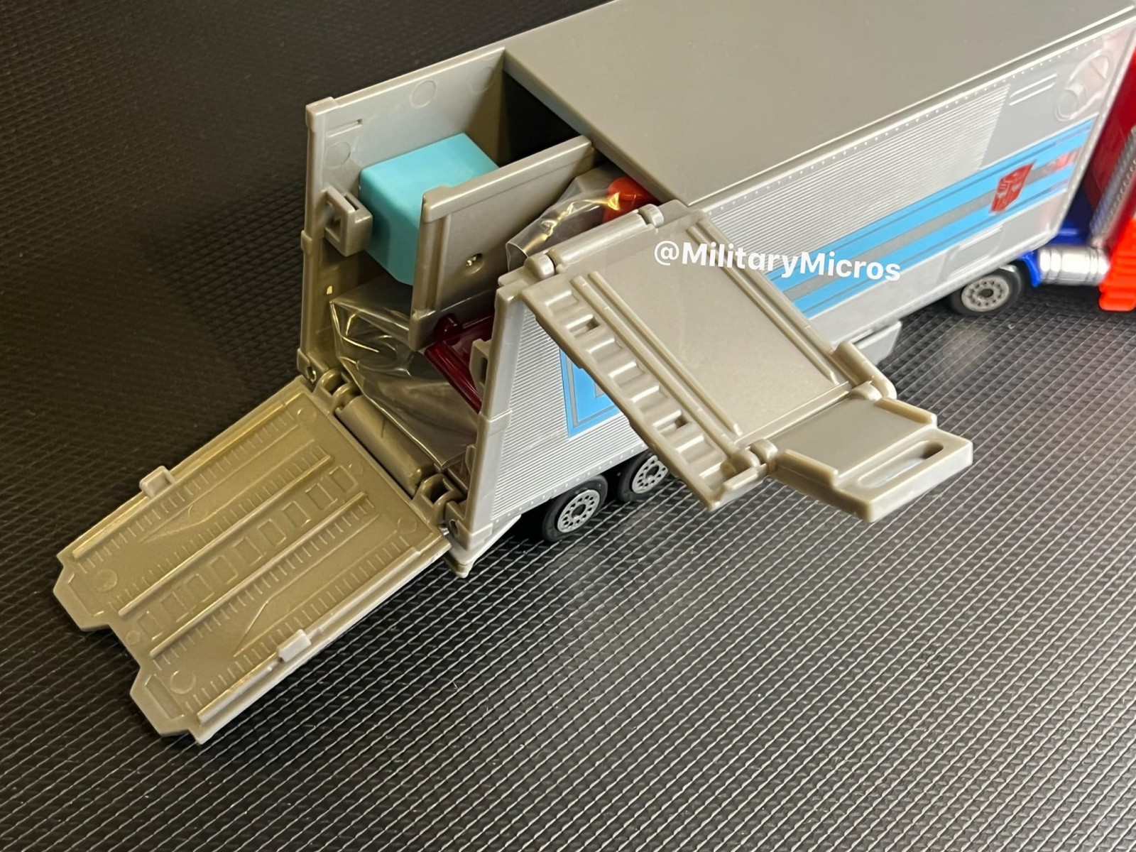 Transformers News: New Images of Micro Machines Optimus Prime Playset Transformers News: New Images of Micro Machines Optimus Prime Playset