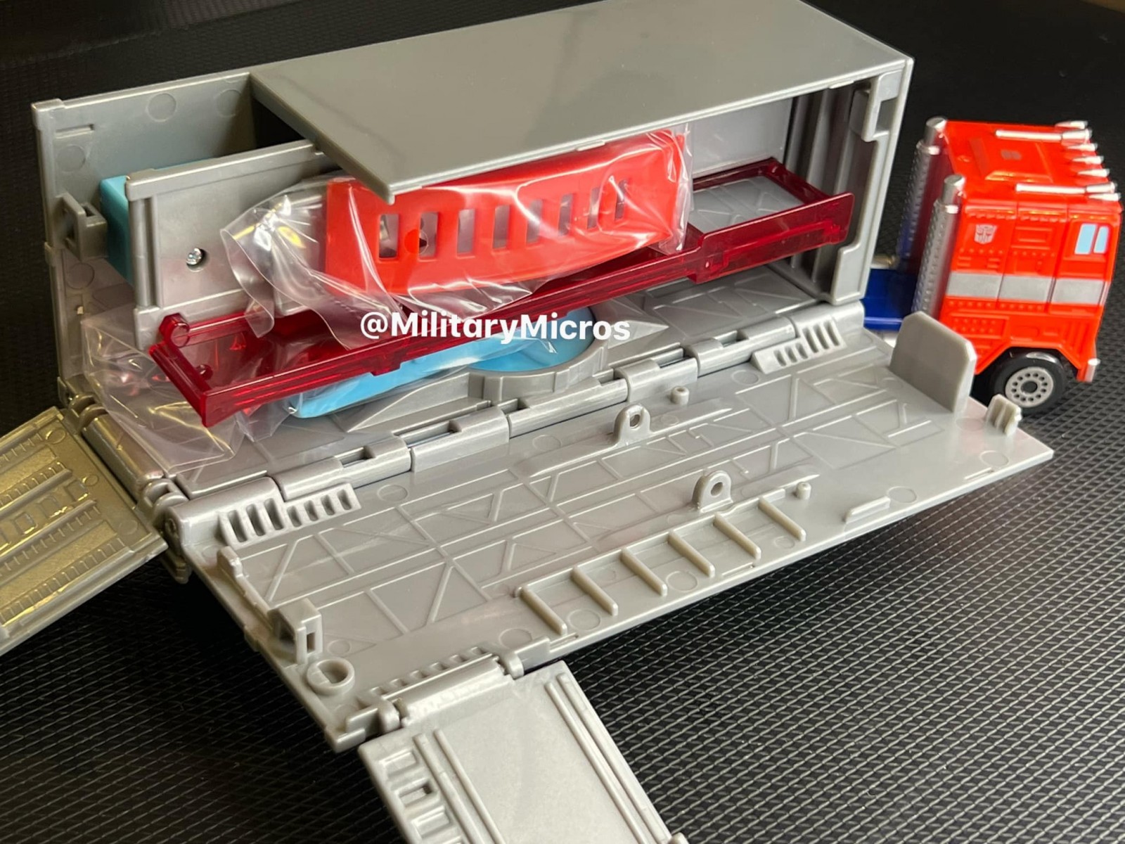 Transformers News: New Images of Micro Machines Optimus Prime Playset Transformers News: New Images of Micro Machines Optimus Prime Playset