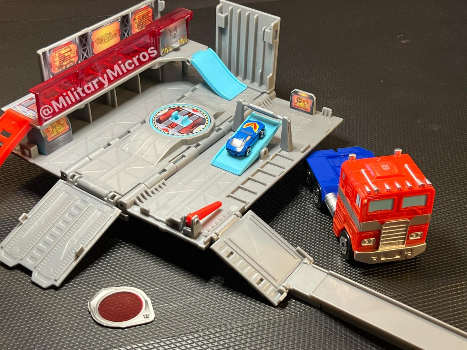 Transformers News: New Images of Micro Machines Optimus Prime Playset Transformers News: New Images of Micro Machines Optimus Prime Playset