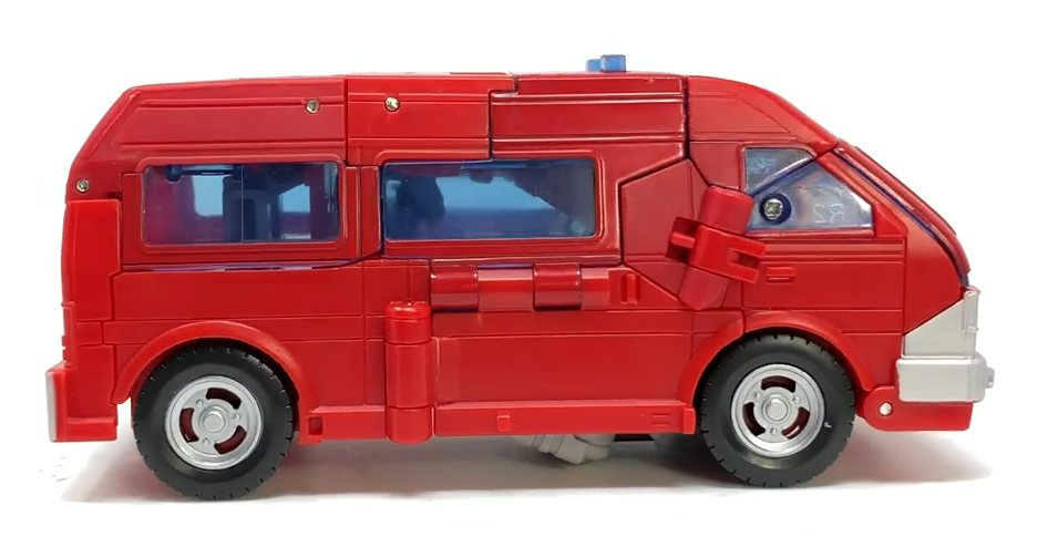 Transformers News: SS 86 Ironhide Review Provides Best Comparisons Yet Transformers News: SS 86 Ironhide Review Provides Best Comparisons Yet