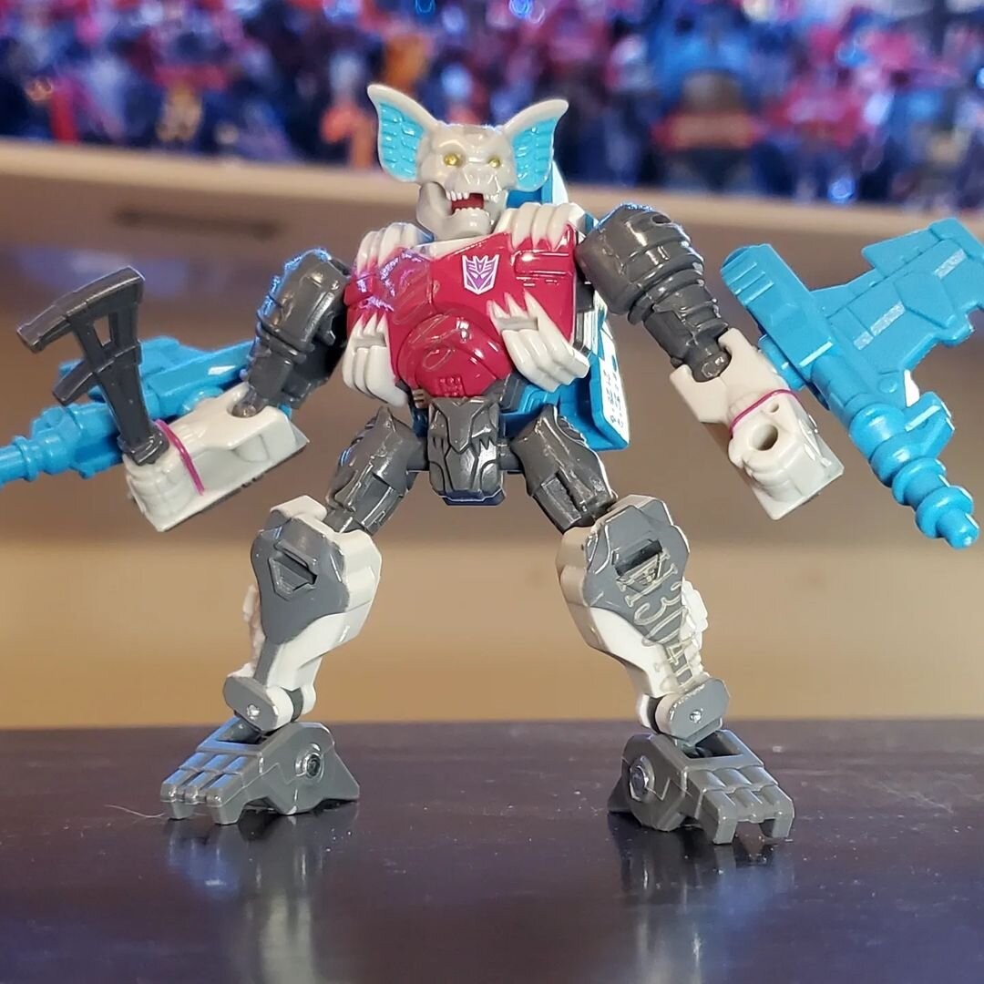 Transformers News: New In Hand Images of Latest Legacy Reveals + BTS Info on them like Explaining Megatron's Face Transformers News: New In Hand Images of Latest Legacy Reveals + BTS Info on them like Explaining Megatron's Face