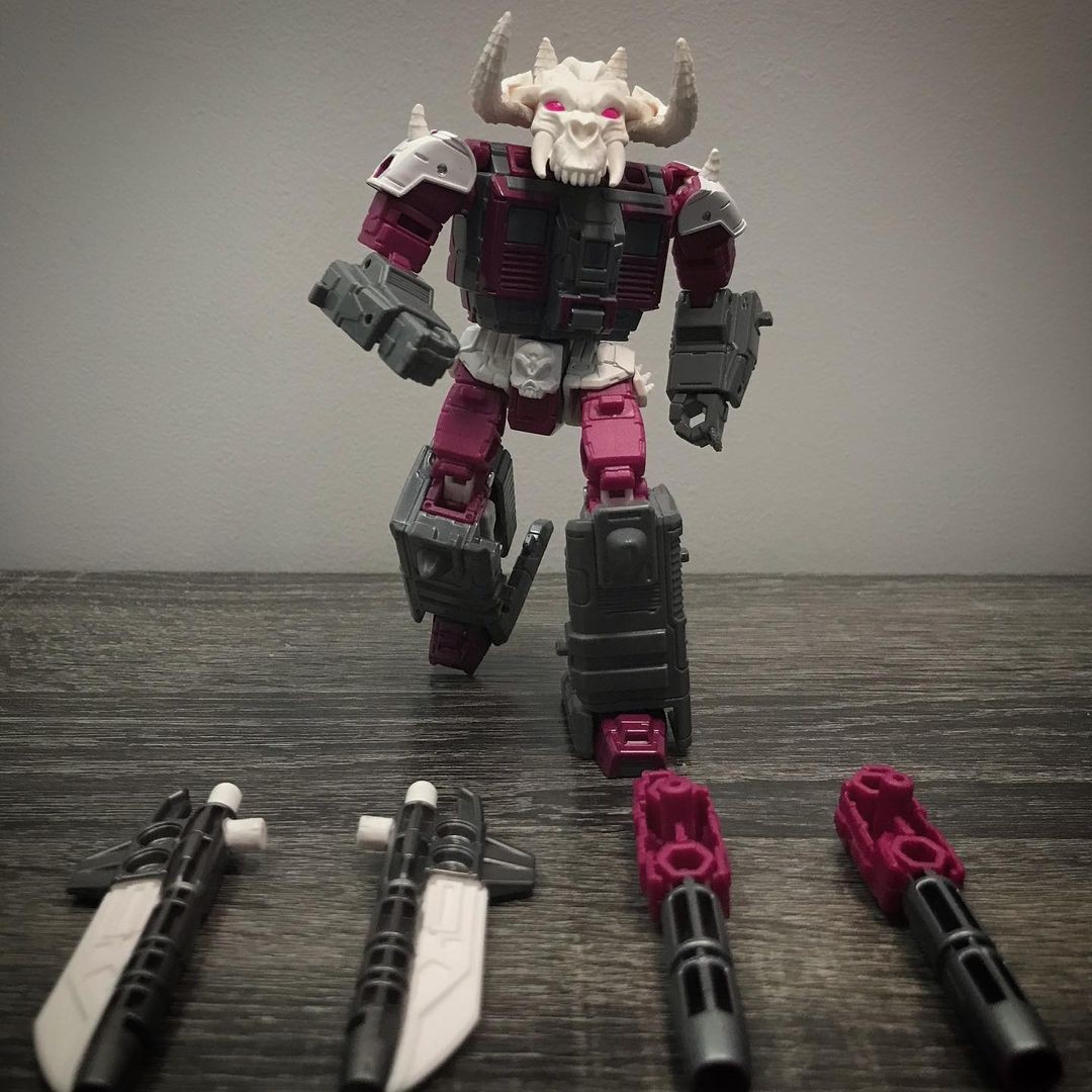 Transformers News: New In Hand Images of Latest Legacy Reveals + BTS Info on them like Explaining Megatron's Face Transformers News: New In Hand Images of Latest Legacy Reveals + BTS Info on them like Explaining Megatron's Face