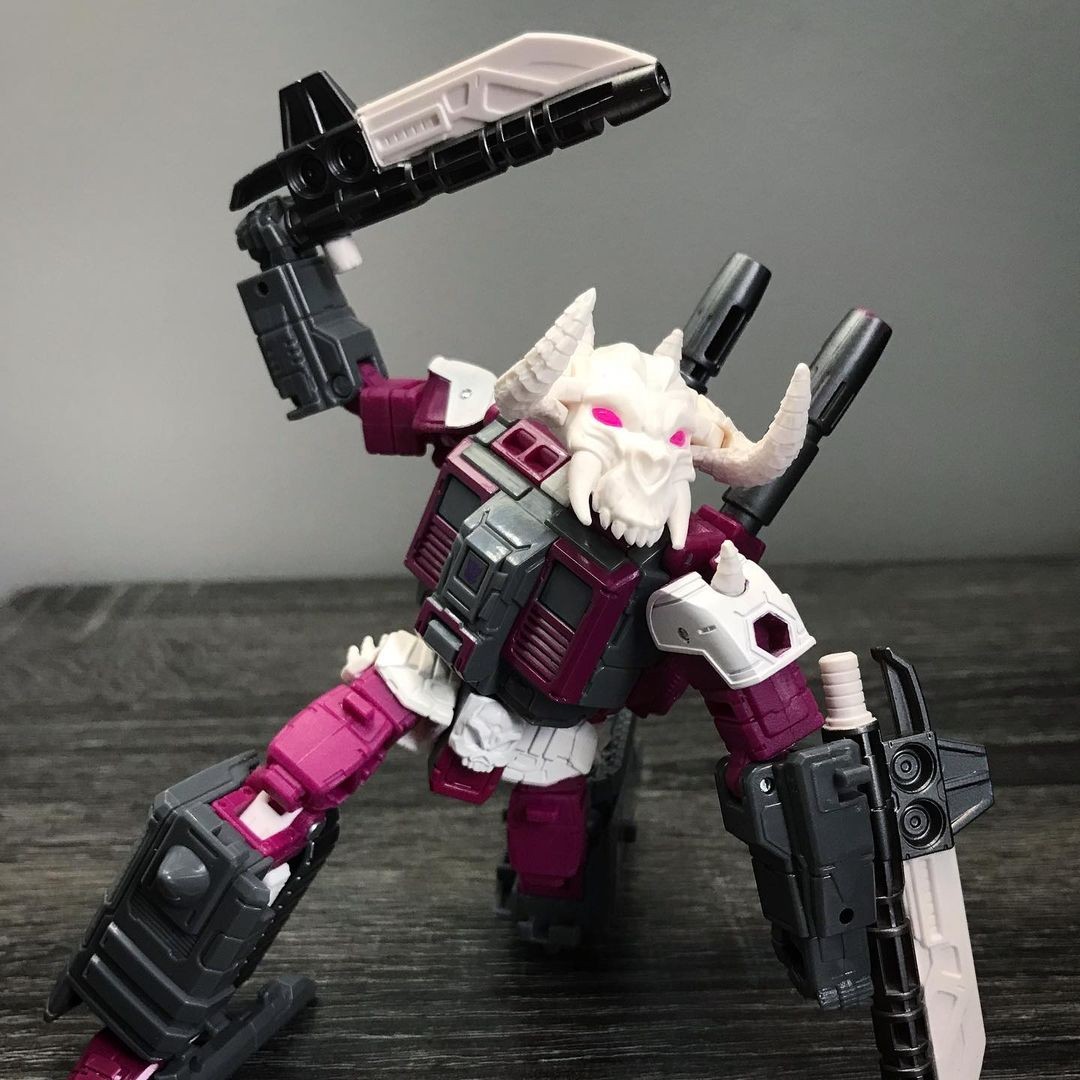 Transformers News: New In Hand Images of Latest Legacy Reveals + BTS Info on them like Explaining Megatron's Face Transformers News: New In Hand Images of Latest Legacy Reveals + BTS Info on them like Explaining Megatron's Face