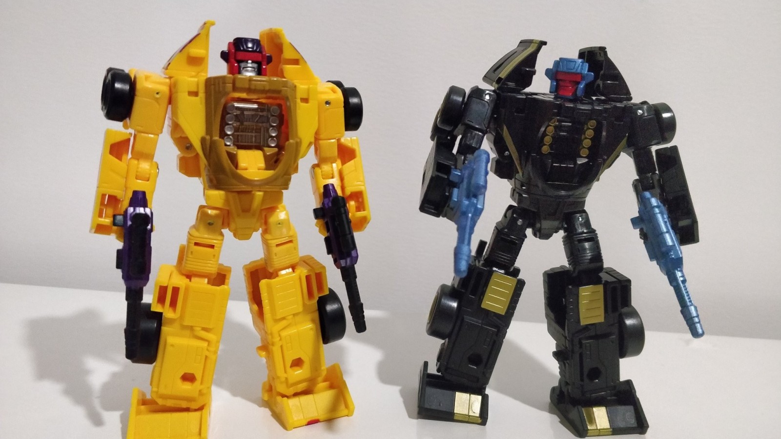 Transformers News: Wave 2 Velocitron deluxes out in New Zealand with first look at Shadowstrip Transformers News: Wave 2 Velocitron deluxes out in New Zealand with first look at Shadowstrip
