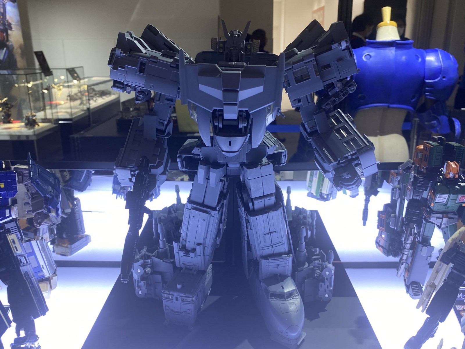 Transformers News: First Look at Legacy Breakdown, Prototype of MPG Raiden and More at Takara Tomy Hobby Expo Transformers News: First Look at Legacy Breakdown, Prototype of MPG Raiden and More at Takara Tomy Hobby Expo