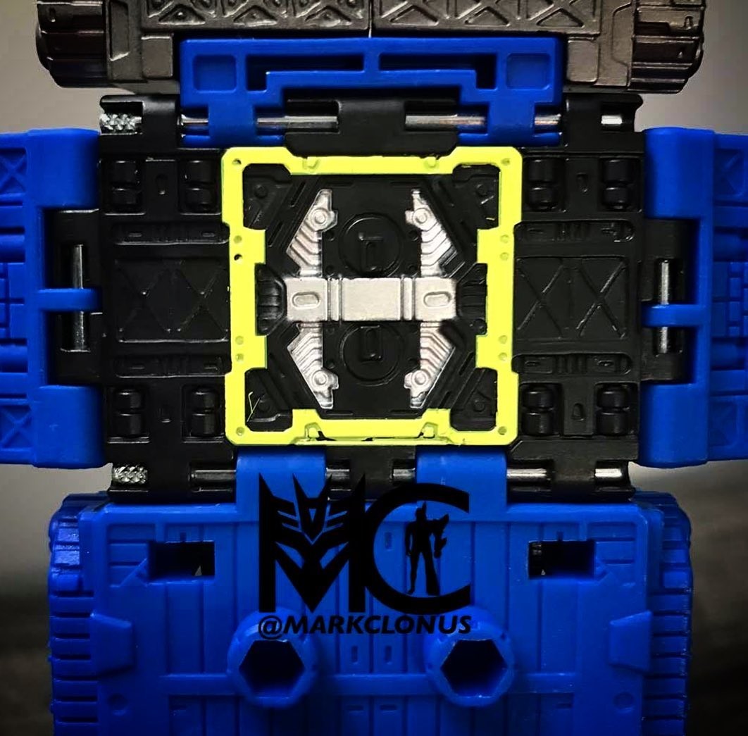 Transformers News: Re: Walmart Exclusive Velocitron Line Discussion