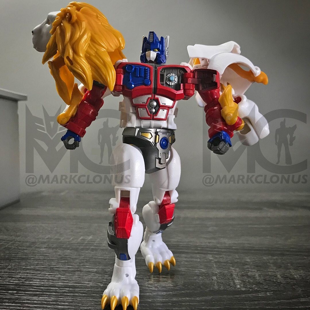 Transformers News: New Images of Legacy Voyager Leo Prime Transformers News: New Images of Legacy Voyager Leo Prime