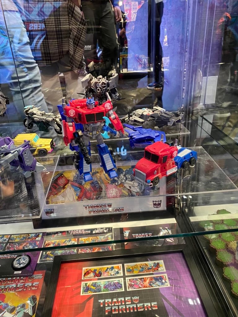 Transformers News: Earthspark Toy Reveals with One Step Soundwave + Swindle, Deluxe Optimus, Warrior Thrash and Mor Transformers News: Earthspark Toy Reveals with One Step Soundwave + Swindle, Deluxe Optimus, Warrior Thrash and Mor