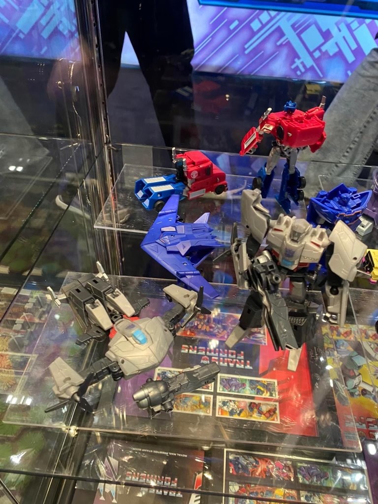 Transformers News: Earthspark Toy Reveals with One Step Soundwave + Swindle, Deluxe Optimus, Warrior Thrash and Mor Transformers News: Earthspark Toy Reveals with One Step Soundwave + Swindle, Deluxe Optimus, Warrior Thrash and Mor