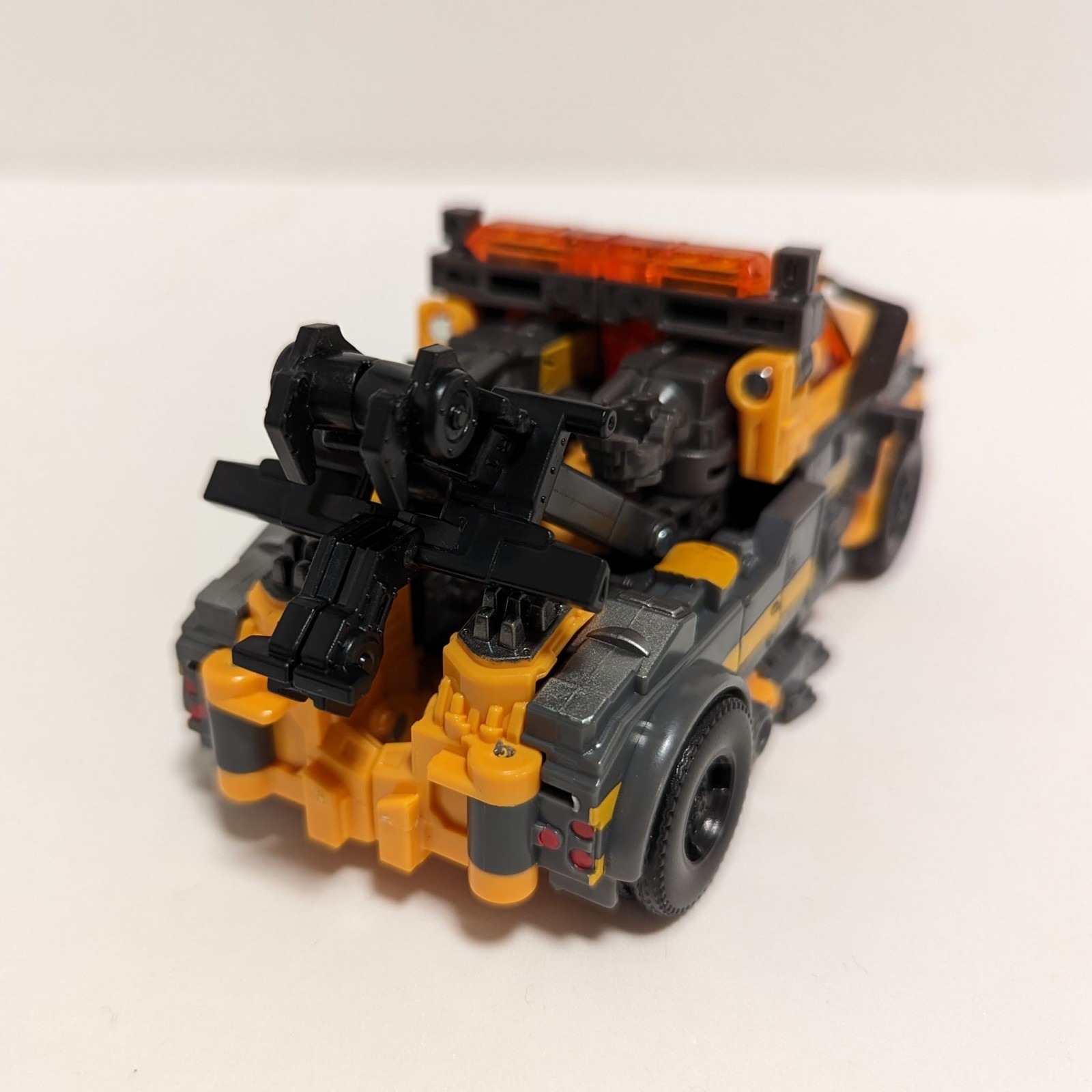 Transformers News: First Images of Actual Studio Series ROTB Airazor and Battletrap Transformers News: First Images of Actual Studio Series ROTB Airazor and Battletrap