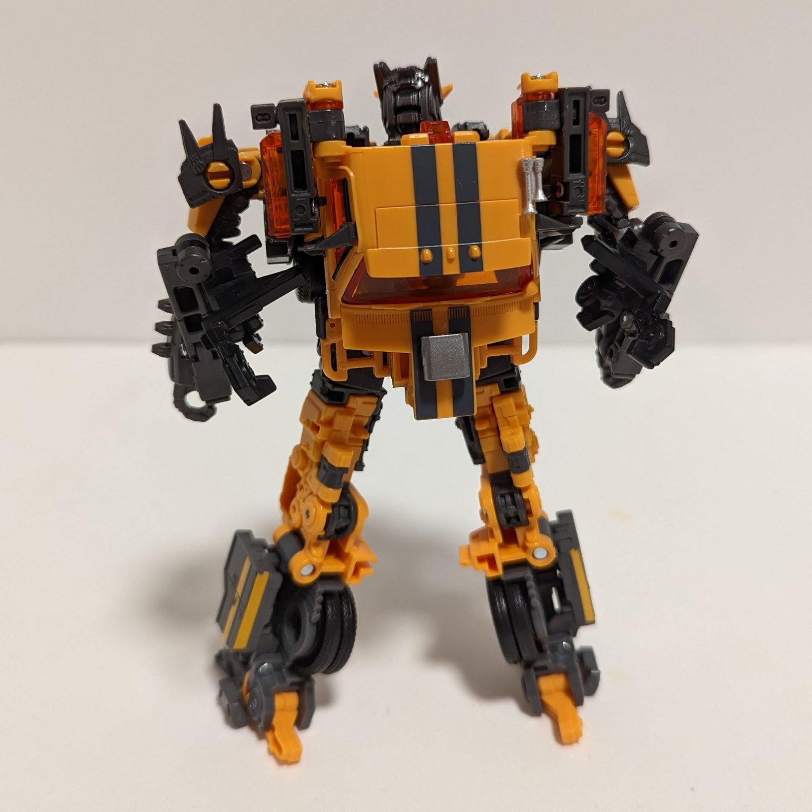 Transformers News: First Images of Actual Studio Series ROTB Airazor and Battletrap Transformers News: First Images of Actual Studio Series ROTB Airazor and Battletrap