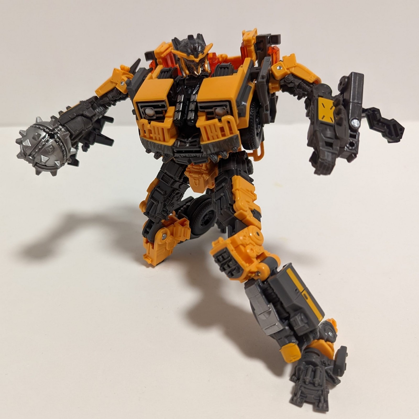 Transformers News: First Images of Actual Studio Series ROTB Airazor and Battletrap Transformers News: First Images of Actual Studio Series ROTB Airazor and Battletrap