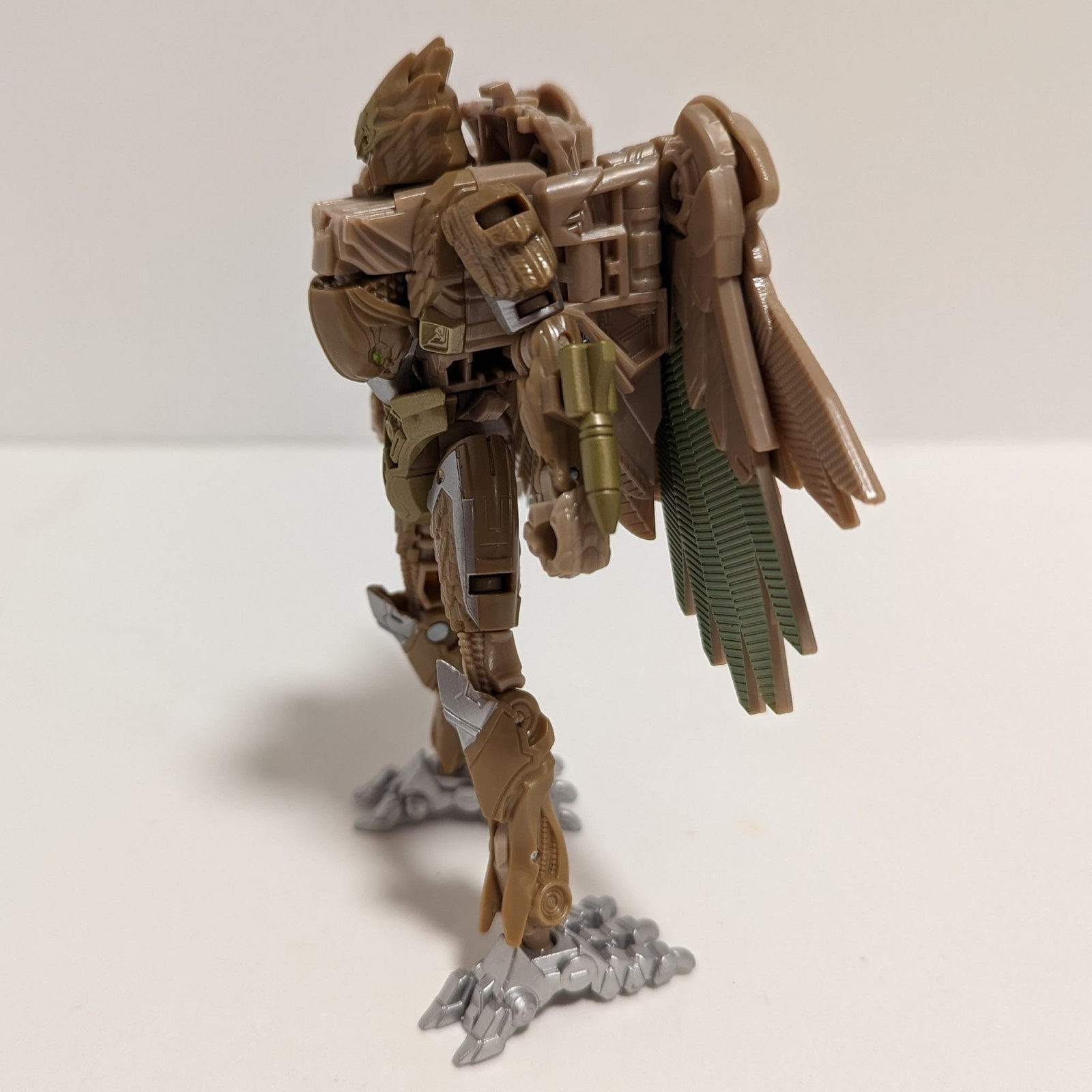 Transformers News: First Images of Actual Studio Series ROTB Airazor and Battletrap Transformers News: First Images of Actual Studio Series ROTB Airazor and Battletrap