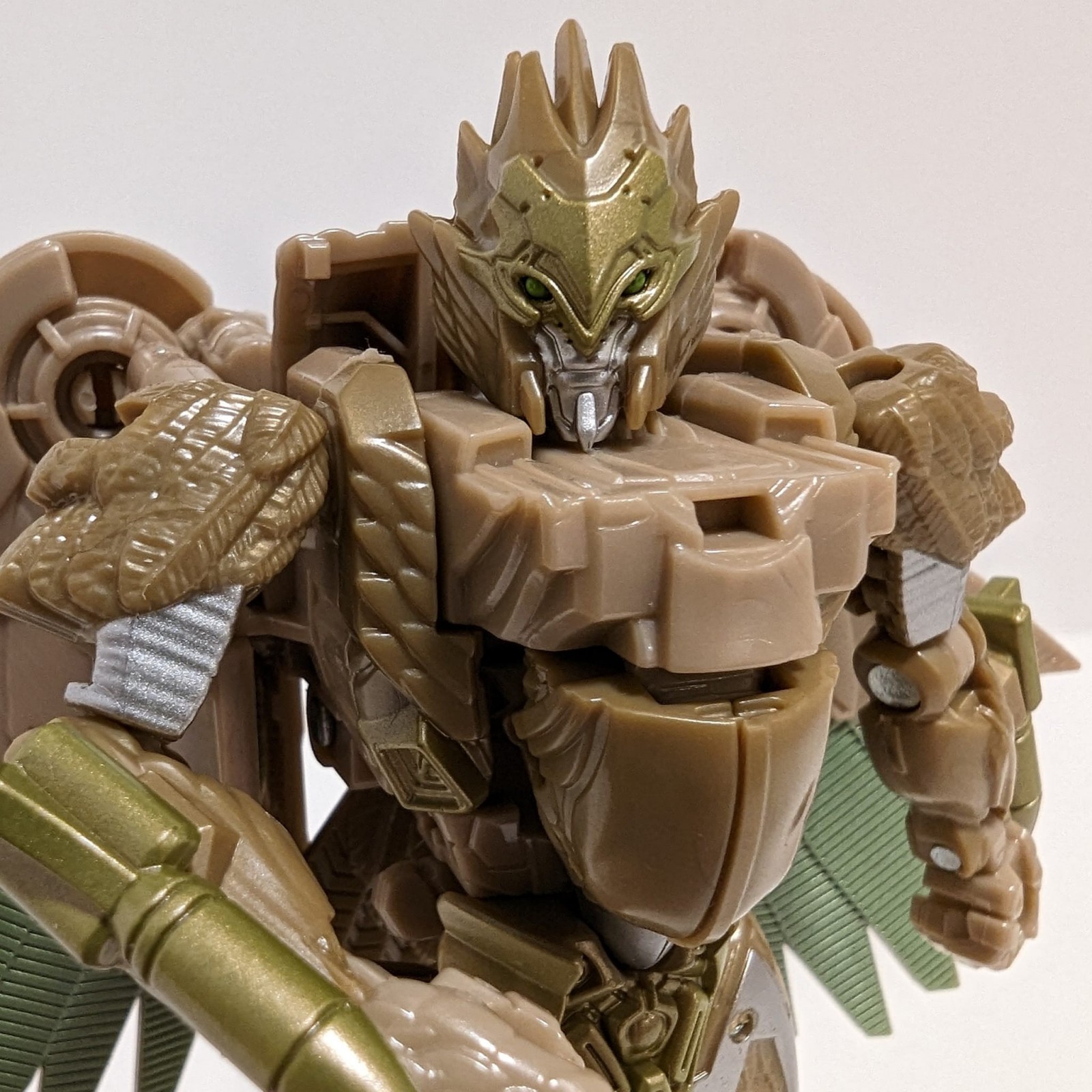 Transformers News: First Images of Actual Studio Series ROTB Airazor and Battletrap Transformers News: First Images of Actual Studio Series ROTB Airazor and Battletrap