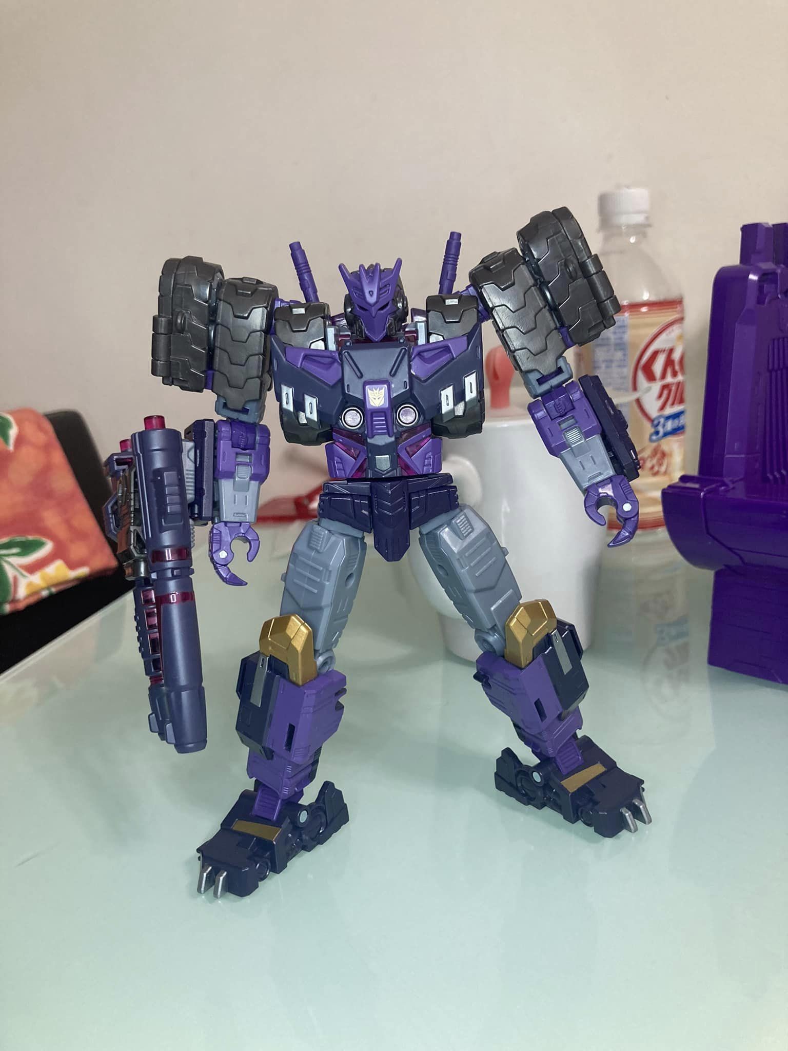 Transformers News: In Hand Images of Transformers Legacy Tarn and Leo Prime Transformers News: In Hand Images of Transformers Legacy Tarn and Leo Prime