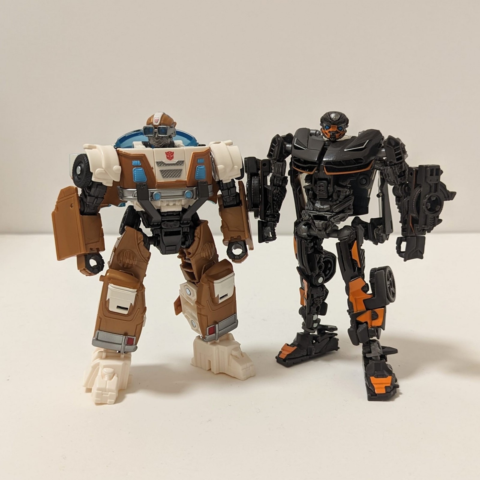 Transformers News: First Look at ROTB Wheeljack and Nightbird Toys shows Wheeljack got a Major Redesign Transformers News: First Look at ROTB Wheeljack and Nightbird Toys shows Wheeljack got a Major Redesign