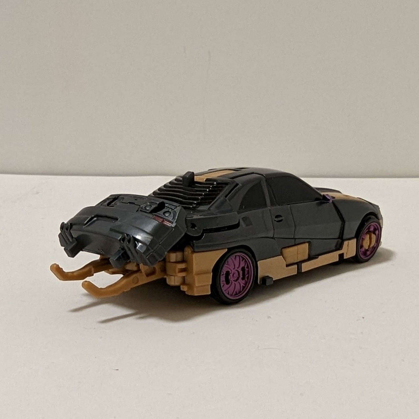 Transformers News: First Look at ROTB Wheeljack and Nightbird Toys shows Wheeljack got a Major Redesign Transformers News: First Look at ROTB Wheeljack and Nightbird Toys shows Wheeljack got a Major Redesign