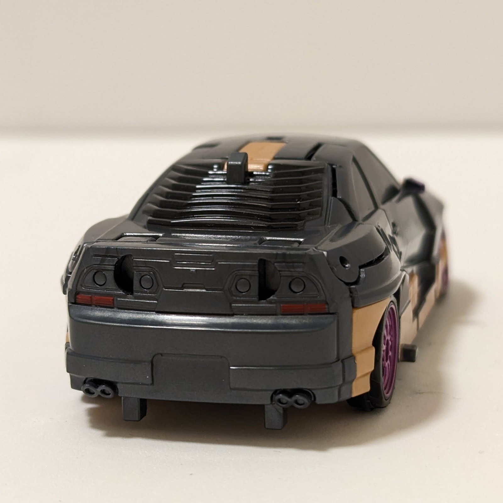 Transformers News: First Look at ROTB Wheeljack and Nightbird Toys shows Wheeljack got a Major Redesign Transformers News: First Look at ROTB Wheeljack and Nightbird Toys shows Wheeljack got a Major Redesign