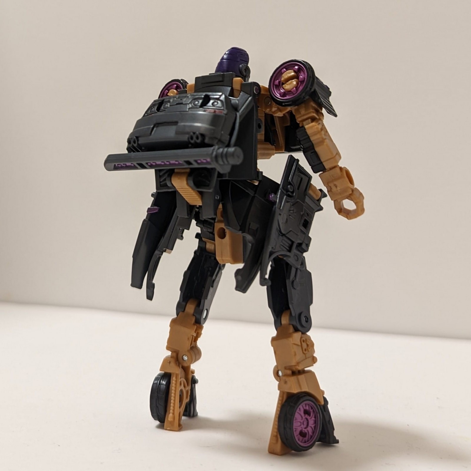 Transformers News: First Look at ROTB Wheeljack and Nightbird Toys shows Wheeljack got a Major Redesign Transformers News: First Look at ROTB Wheeljack and Nightbird Toys shows Wheeljack got a Major Redesign