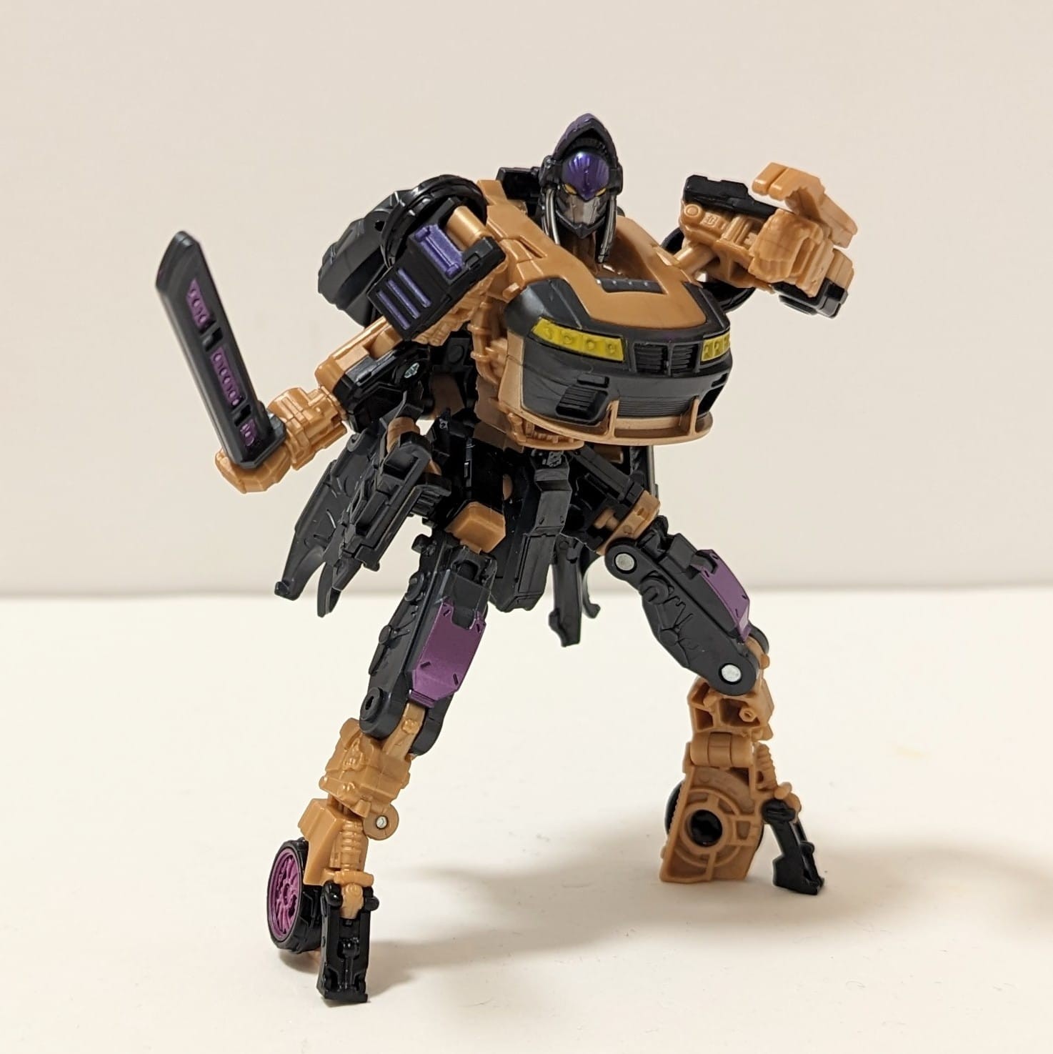 Transformers News: First Look at ROTB Wheeljack and Nightbird Toys shows Wheeljack got a Major Redesign Transformers News: First Look at ROTB Wheeljack and Nightbird Toys shows Wheeljack got a Major Redesign