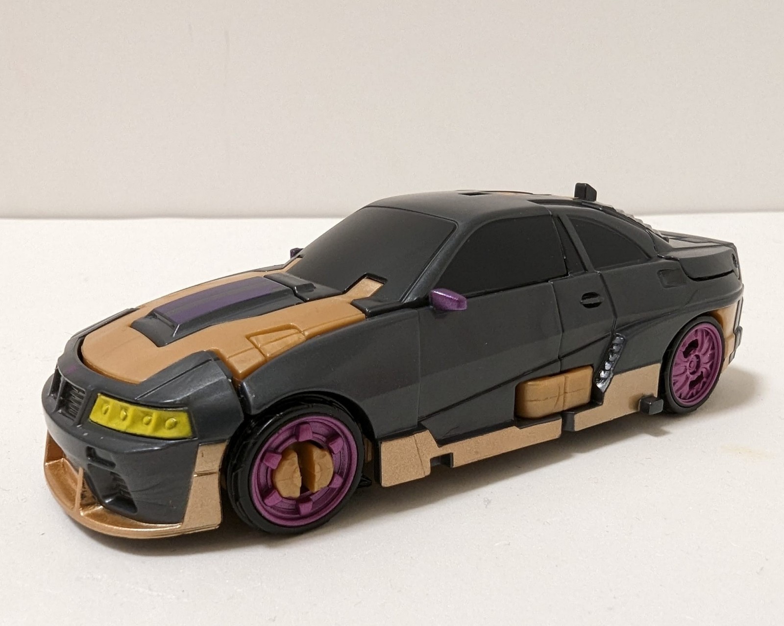 Transformers News: First Look at ROTB Wheeljack and Nightbird Toys shows Wheeljack got a Major Redesign Transformers News: First Look at ROTB Wheeljack and Nightbird Toys shows Wheeljack got a Major Redesign