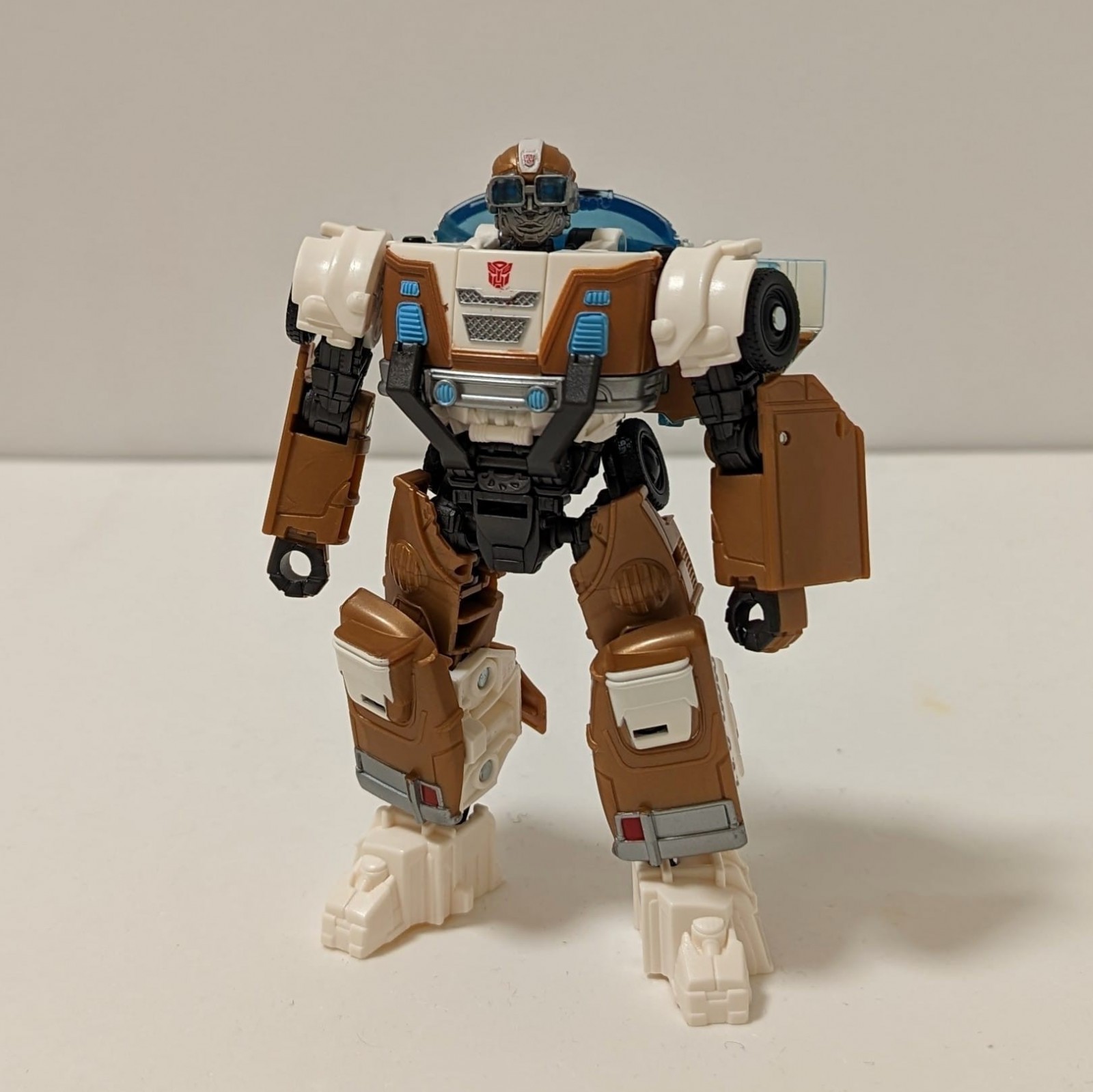 Transformers News: First Look at ROTB Wheeljack and Nightbird Toys shows Wheeljack got a Major Redesign Transformers News: First Look at ROTB Wheeljack and Nightbird Toys shows Wheeljack got a Major Redesign