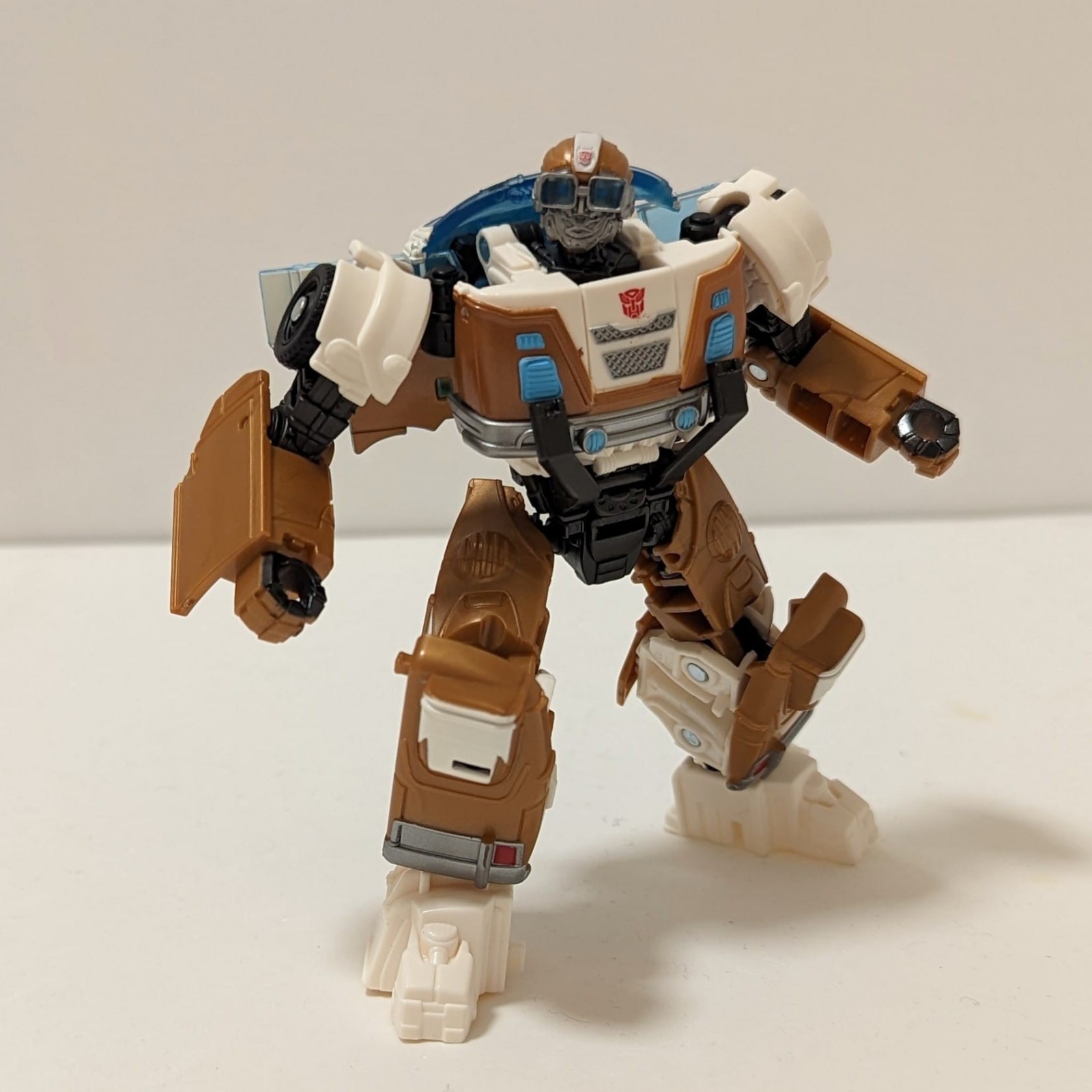 Transformers News: First Look at ROTB Wheeljack and Nightbird Toys shows Wheeljack got a Major Redesign Transformers News: First Look at ROTB Wheeljack and Nightbird Toys shows Wheeljack got a Major Redesign