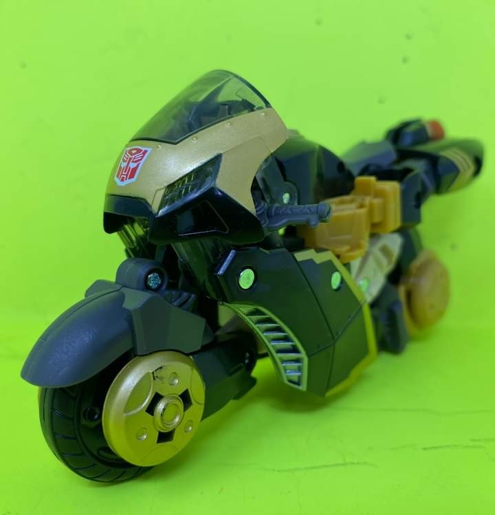 Transformers News: We have our First Look at how the TF Animated Style will Translate to the Generations Legacy Line
