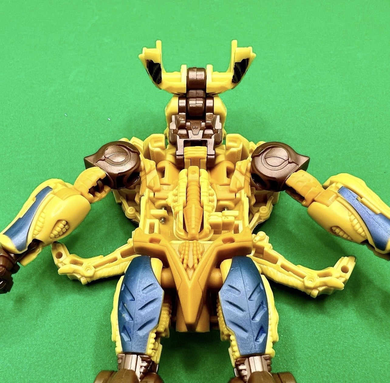 Transformers News: New Rise of the Beasts Cheetor Toy Seems to use Design Cues from Kingdom Mold Transformers News: New Rise of the Beasts Cheetor Toy Seems to use Design Cues from Kingdom Mold