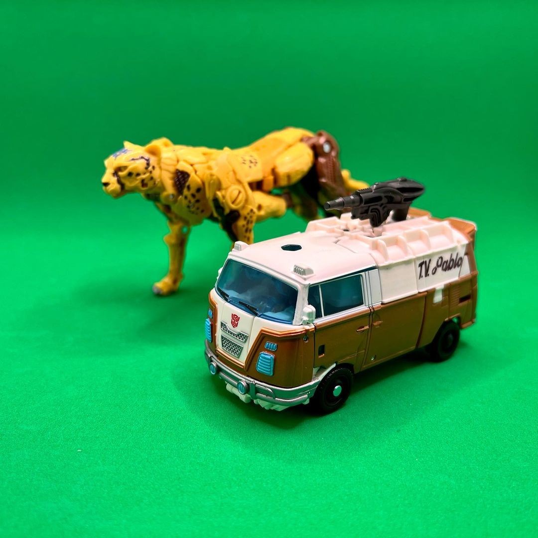 Transformers News: New Rise of the Beasts Cheetor Toy Seems to use Design Cues from Kingdom Mold Transformers News: New Rise of the Beasts Cheetor Toy Seems to use Design Cues from Kingdom Mold