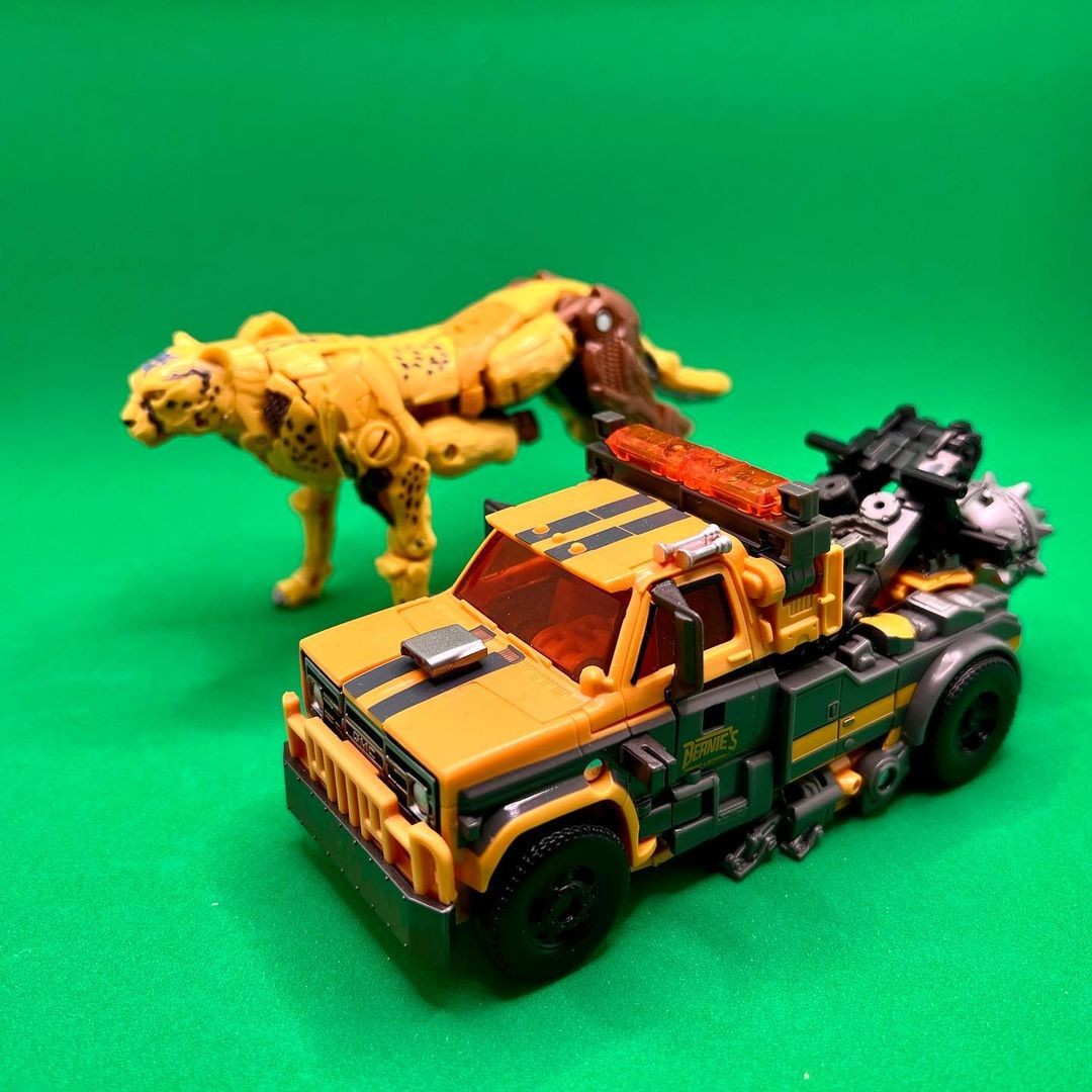 Transformers News: New Rise of the Beasts Cheetor Toy Seems to use Design Cues from Kingdom Mold Transformers News: New Rise of the Beasts Cheetor Toy Seems to use Design Cues from Kingdom Mold