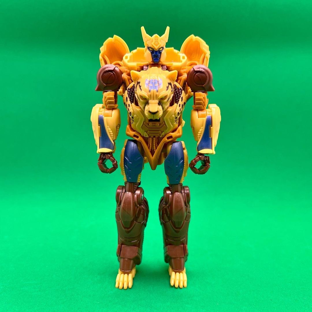 Transformers News: New Rise of the Beasts Cheetor Toy Seems to use Design Cues from Kingdom Mold Transformers News: New Rise of the Beasts Cheetor Toy Seems to use Design Cues from Kingdom Mold