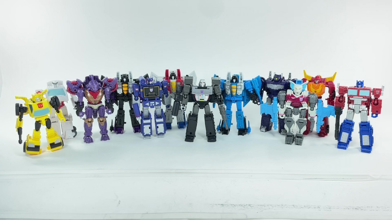 Transformers News: In Hand Look at Legacy Evolution Thundercracker, Crosscut, Skyquake and Slug