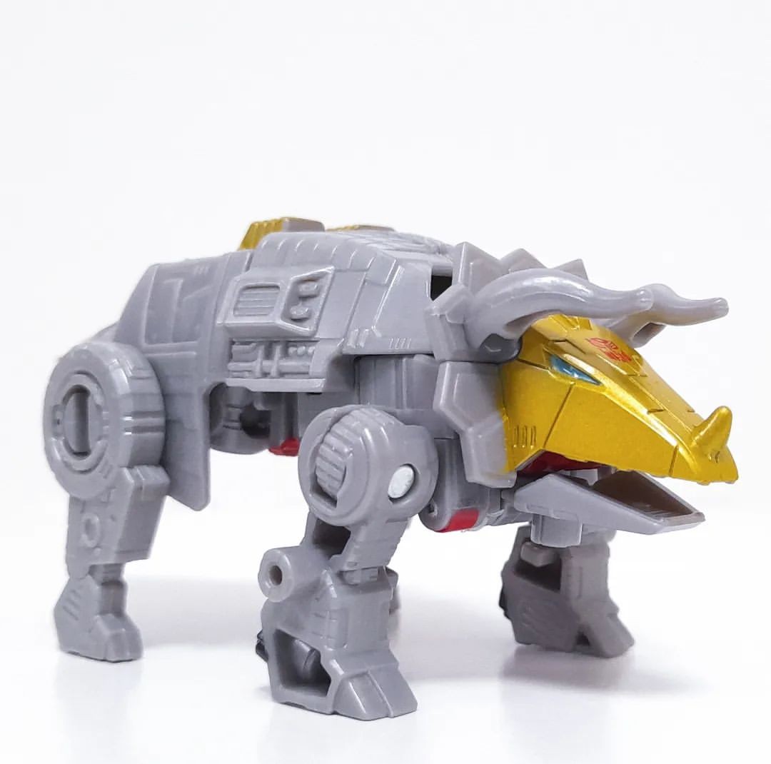 Transformers News: In Hand Look at Legacy Evolution Thundercracker, Crosscut, Skyquake and Slug