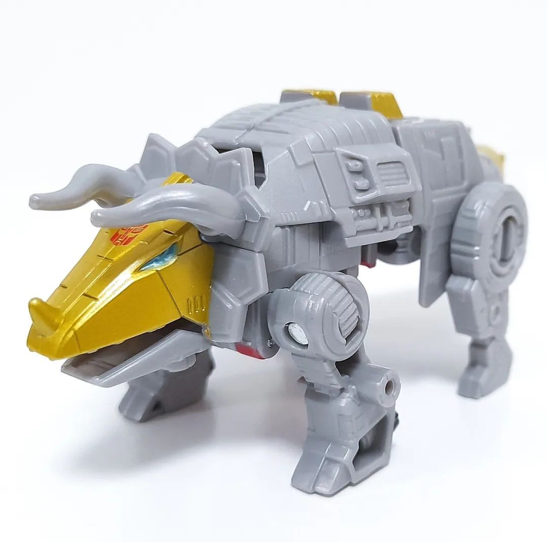 Transformers News: In Hand Look at Legacy Evolution Thundercracker, Crosscut, Skyquake and Slug