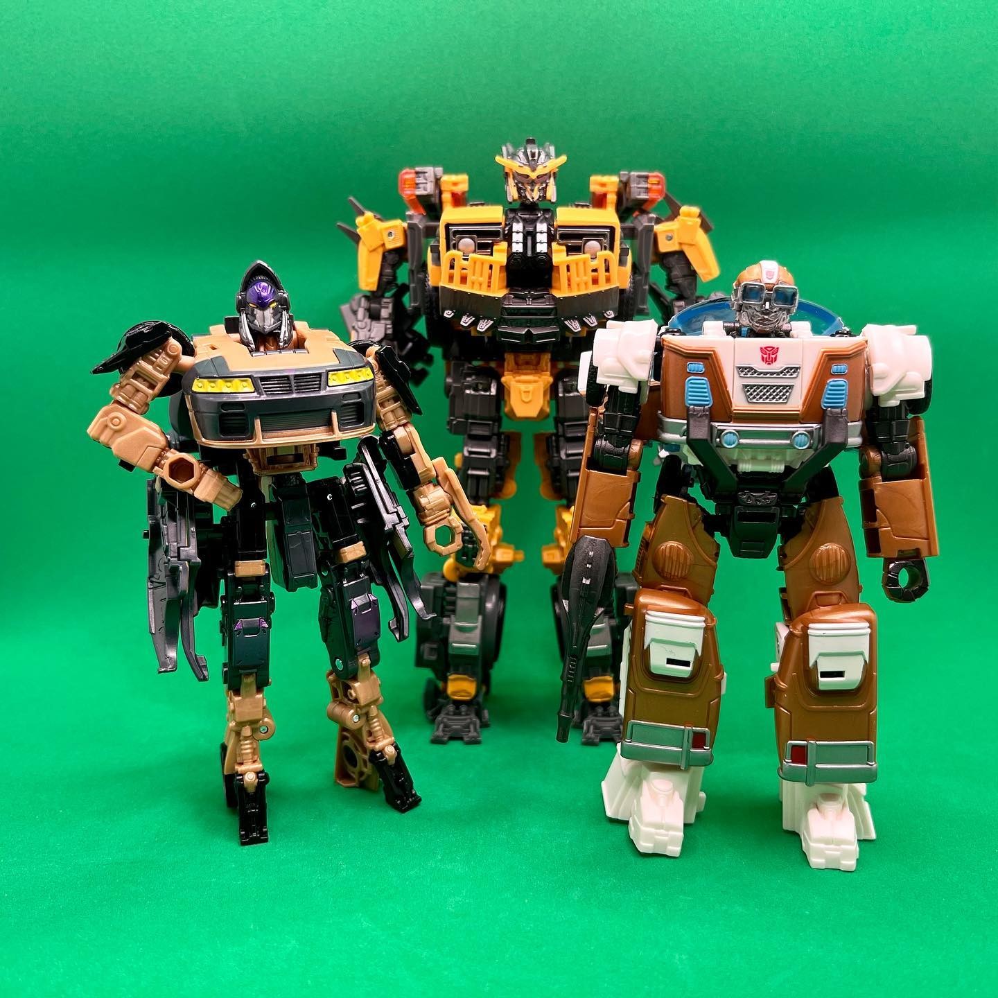 Transformers News: New Images of Rise of the Beasts Deluxe Nightbeat Shows how the Weapons form the Spoiler in Alt Mode Transformers News: New Images of Rise of the Beasts Deluxe Nightbeat Shows how the Weapons form the Spoiler in Alt Mode