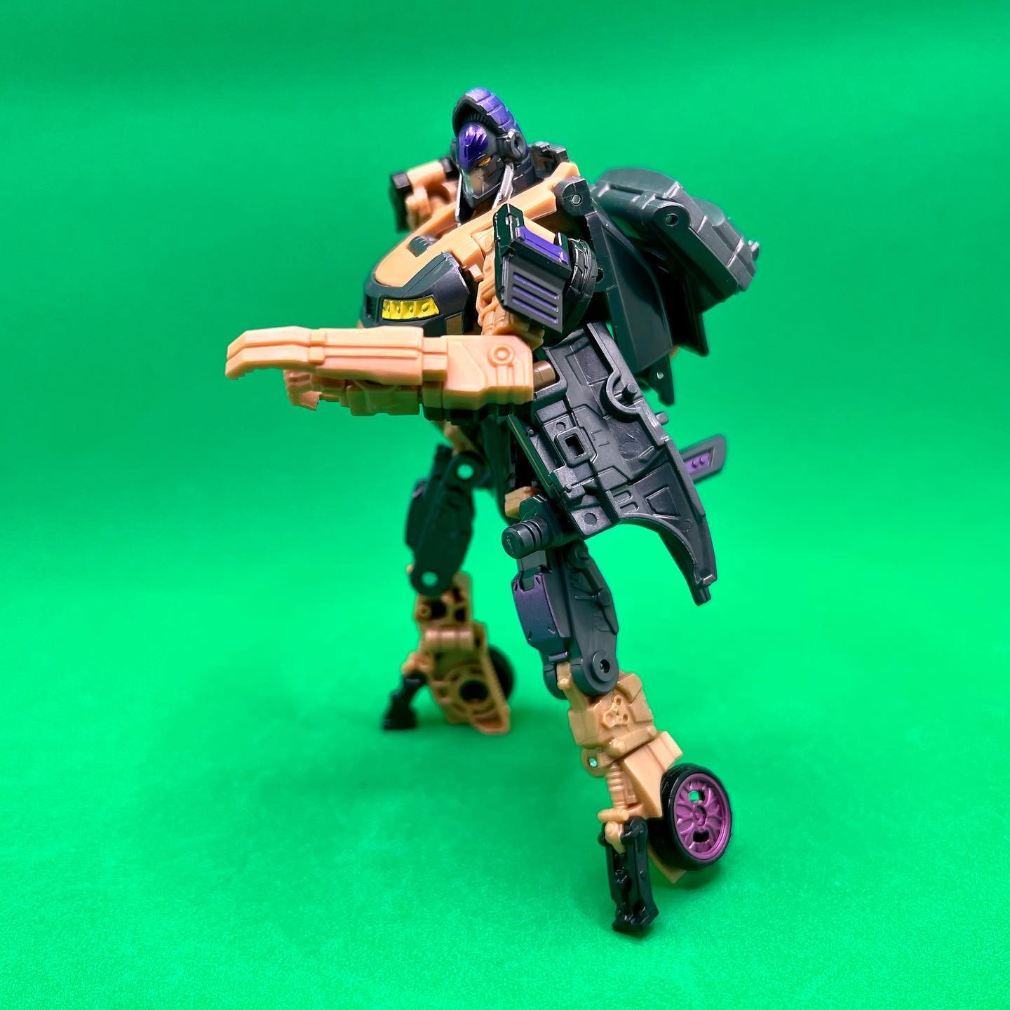 Transformers News: New Images of Rise of the Beasts Deluxe Nightbeat Shows how the Weapons form the Spoiler in Alt Mode Transformers News: New Images of Rise of the Beasts Deluxe Nightbeat Shows how the Weapons form the Spoiler in Alt Mode