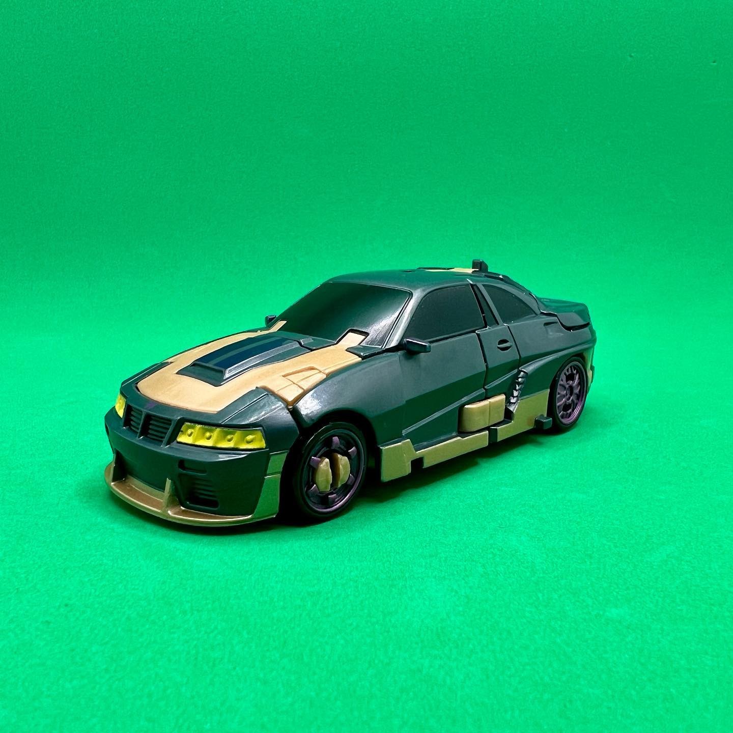 Transformers News: New Images of Rise of the Beasts Deluxe Nightbeat Shows how the Weapons form the Spoiler in Alt Mode Transformers News: New Images of Rise of the Beasts Deluxe Nightbeat Shows how the Weapons form the Spoiler in Alt Mode