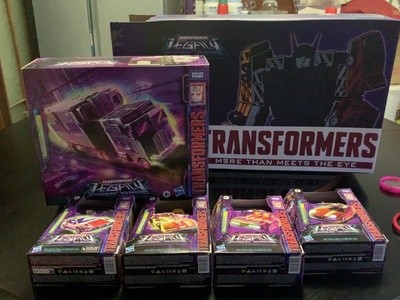 Transformers News: Legacy Menasor Box Set with Pin Limited to 100 and China Exclusive Transformers News: Legacy Menasor Box Set with Pin Limited to 100 and China Exclusive