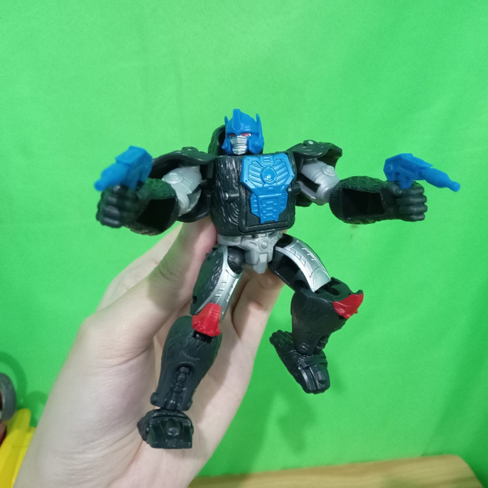 Transformers News: Pictorial and Video Reviews for Authentics Optimus Primal Transformers News: Pictorial and Video Reviews for Authentics Optimus Primal