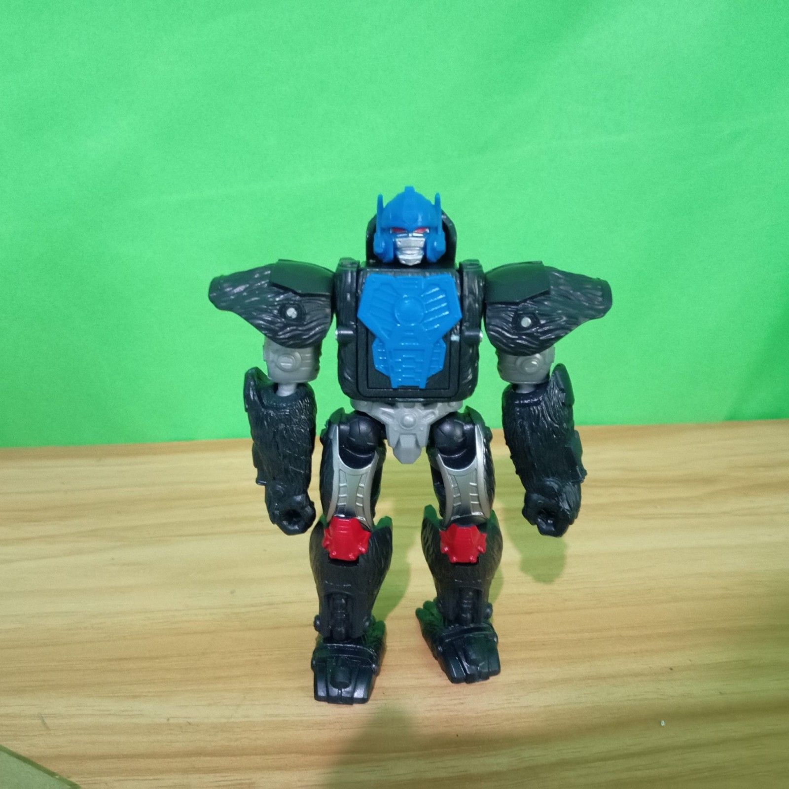 Transformers News: Pictorial and Video Reviews for Authentics Optimus Primal Transformers News: Pictorial and Video Reviews for Authentics Optimus Primal