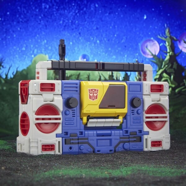Transformers News: Reveals from Pulse Fanstream include Metalhawk, Crashbar, Shrapnel and More Transformers News: Reveals from Pulse Fanstream include Metalhawk, Crashbar, Shrapnel and More