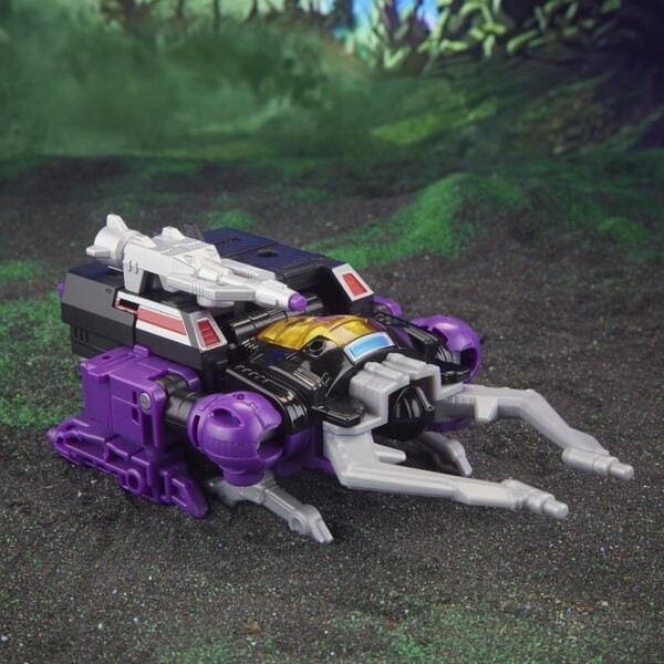 Transformers News: Reveals from Pulse Fanstream include Metalhawk, Crashbar, Shrapnel and More Transformers News: Reveals from Pulse Fanstream include Metalhawk, Crashbar, Shrapnel and More